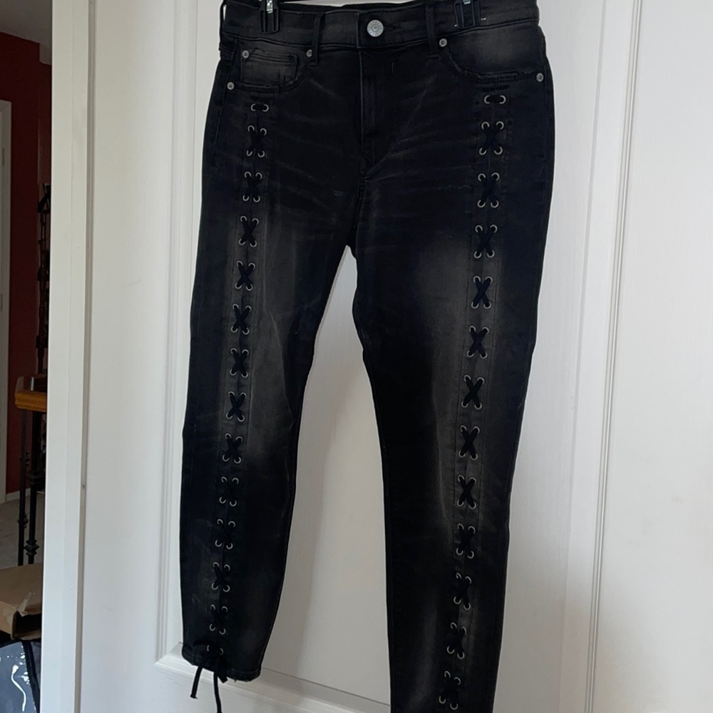 Black distressed color jeans
